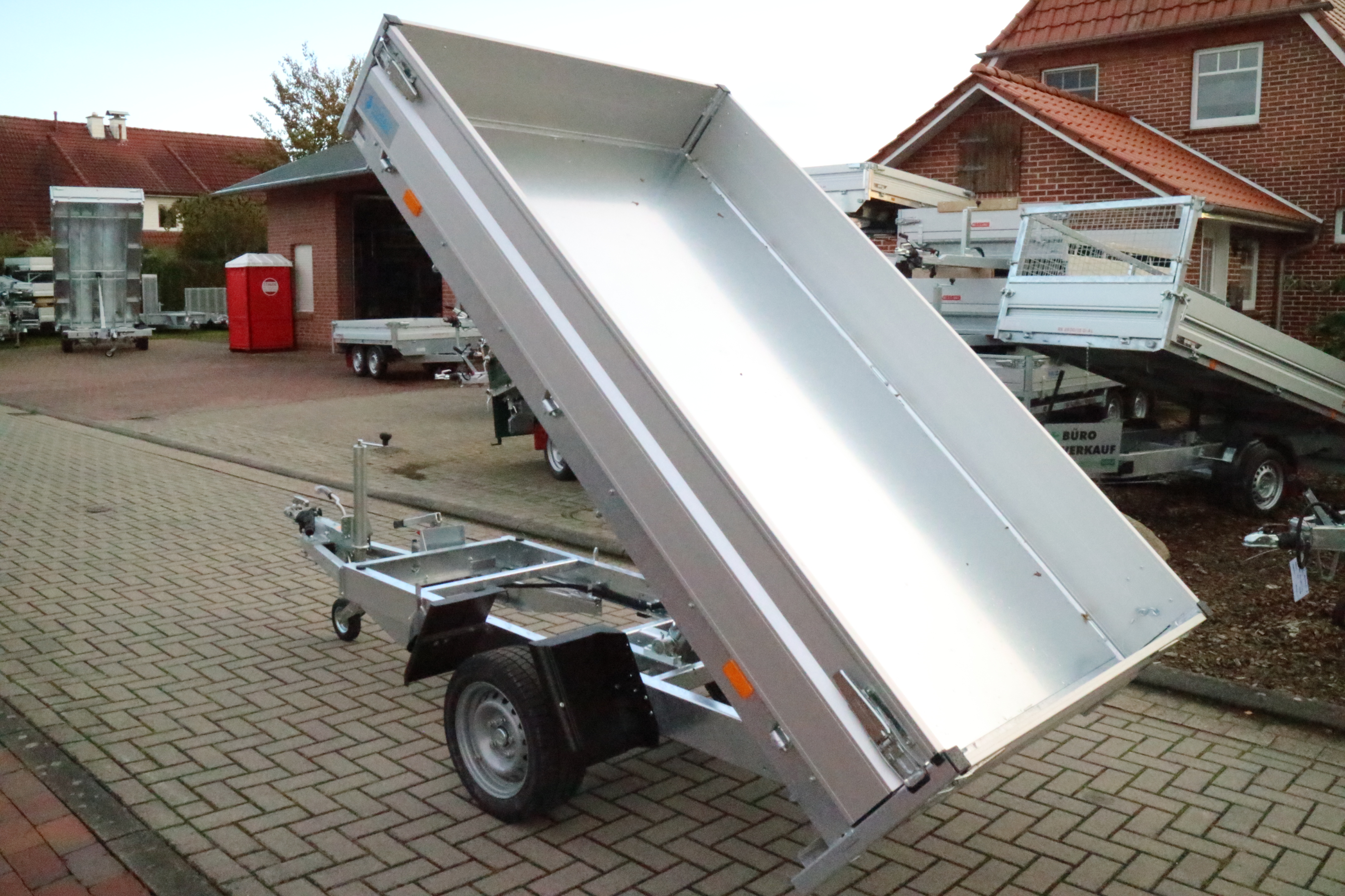 Hapert Cobalt Heckkipper Kipper 1500 kg 260x150 cm    