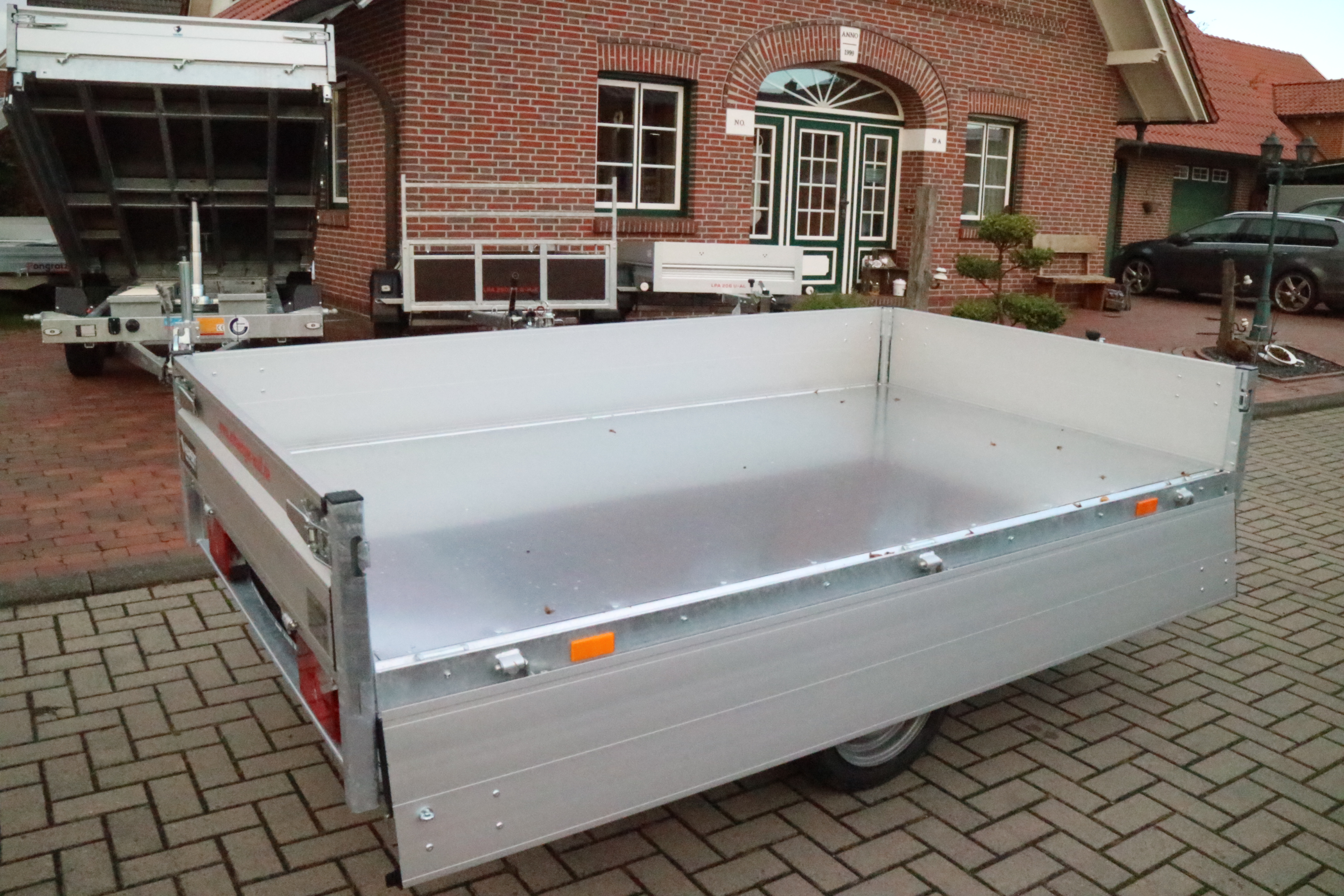 Hapert Cobalt Heckkipper Kipper 1500 kg 260x150 cm    