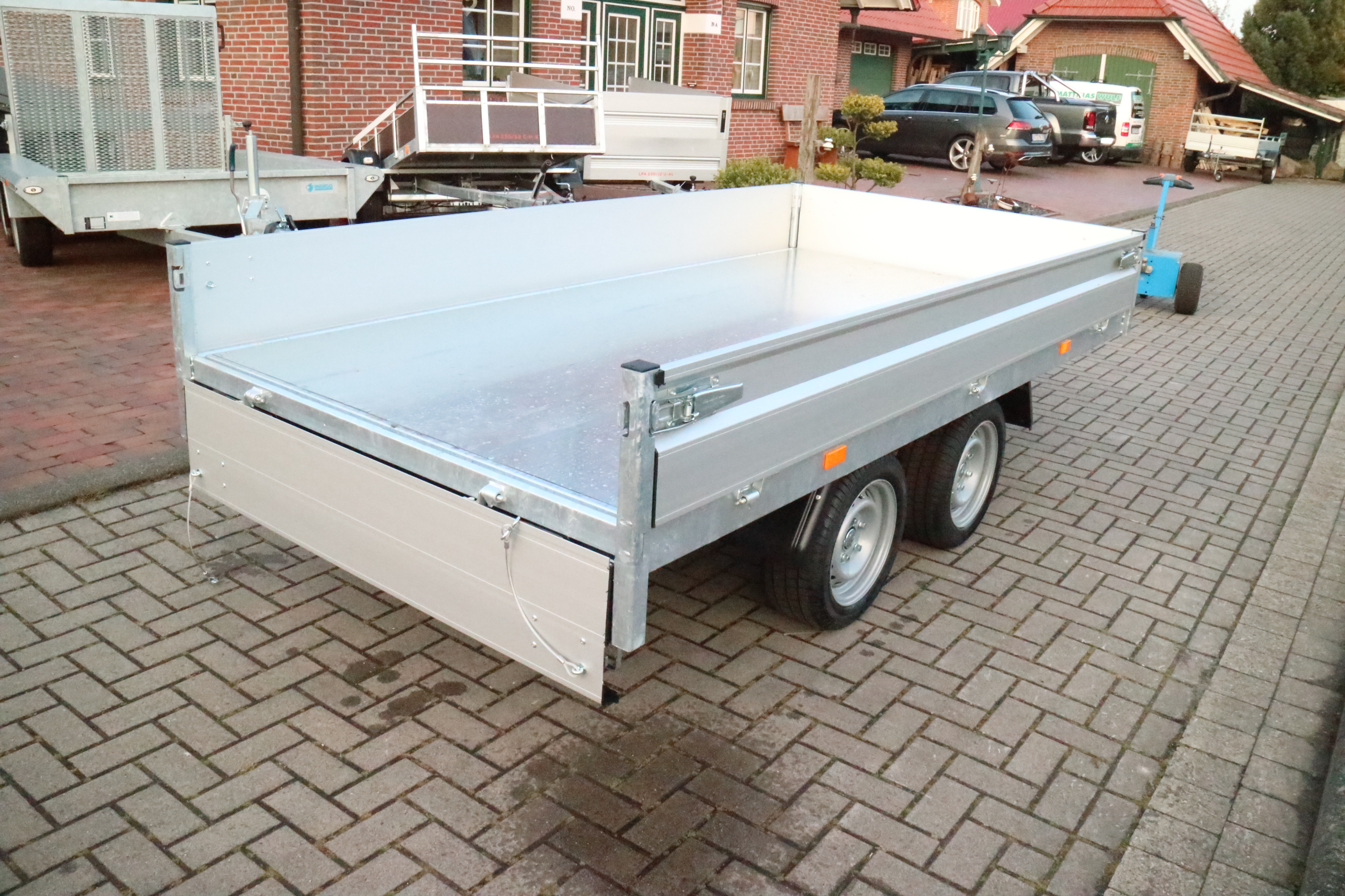 Hapert Cobalt Heckkipper Kipper 2700 kg 305x160 cm   