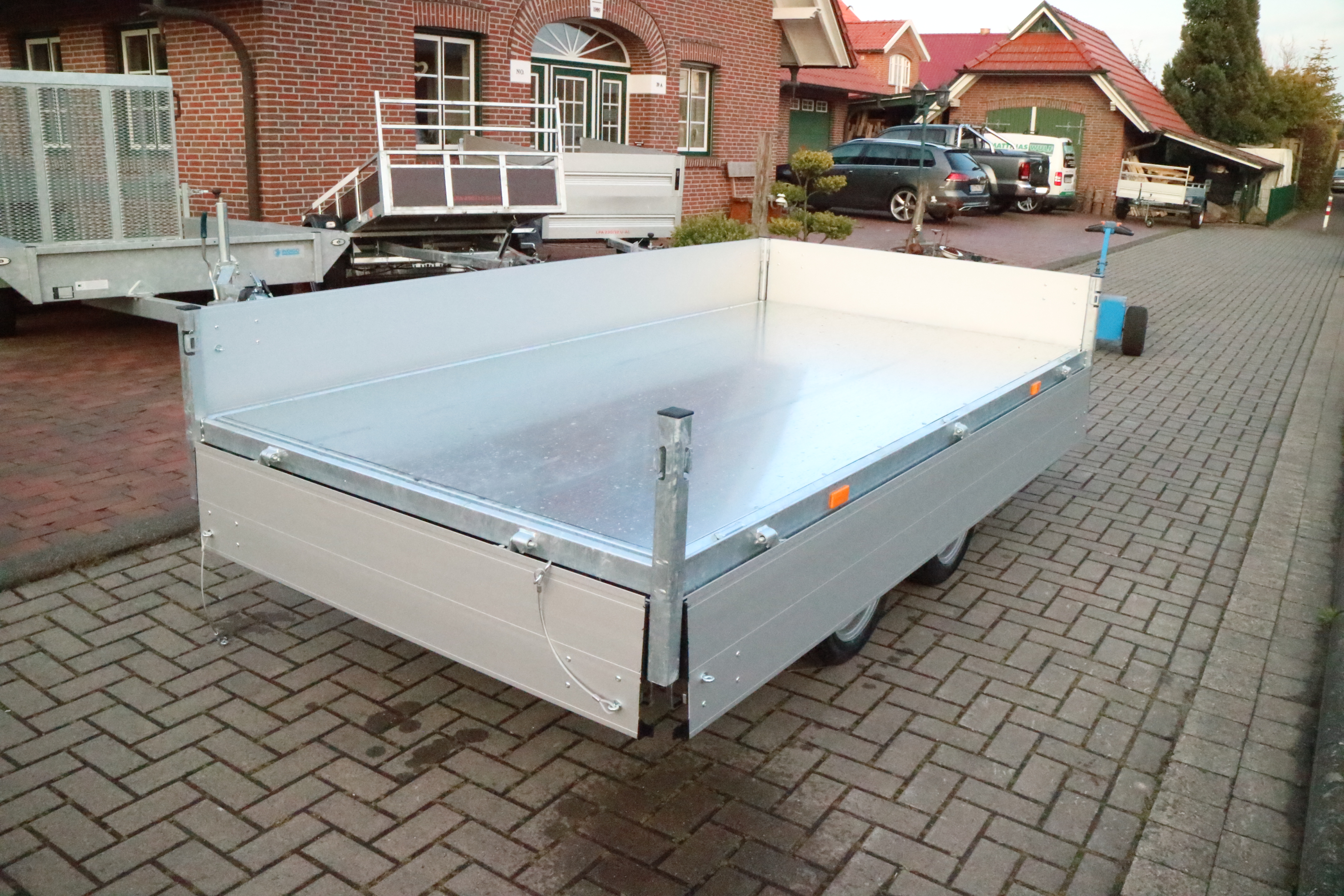 Hapert Cobalt Heckkipper Kipper 2700 kg 305x160 cm   