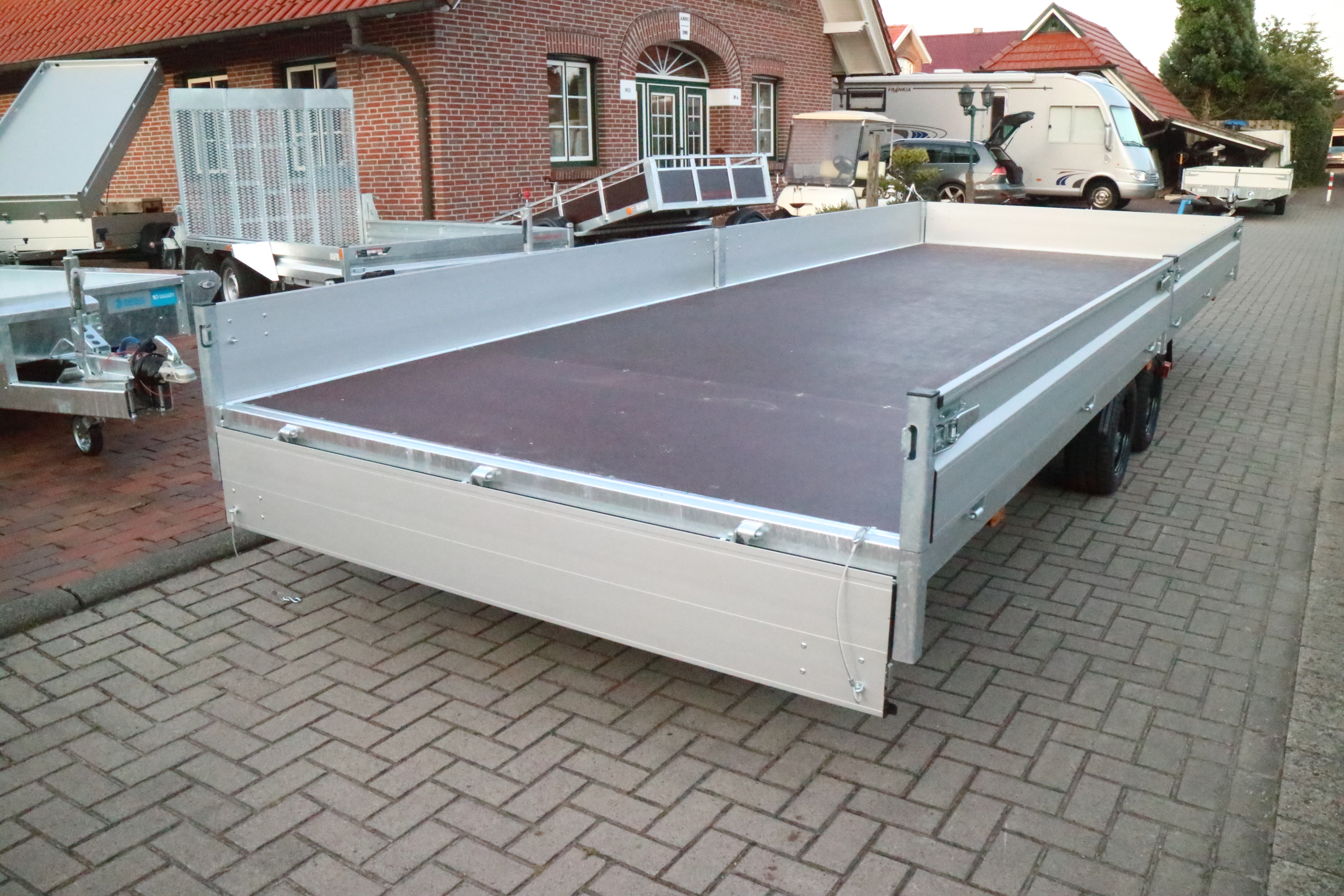 Hapert Azure Hochlader 3500 kg Parrabelfederung 605x200 cm  