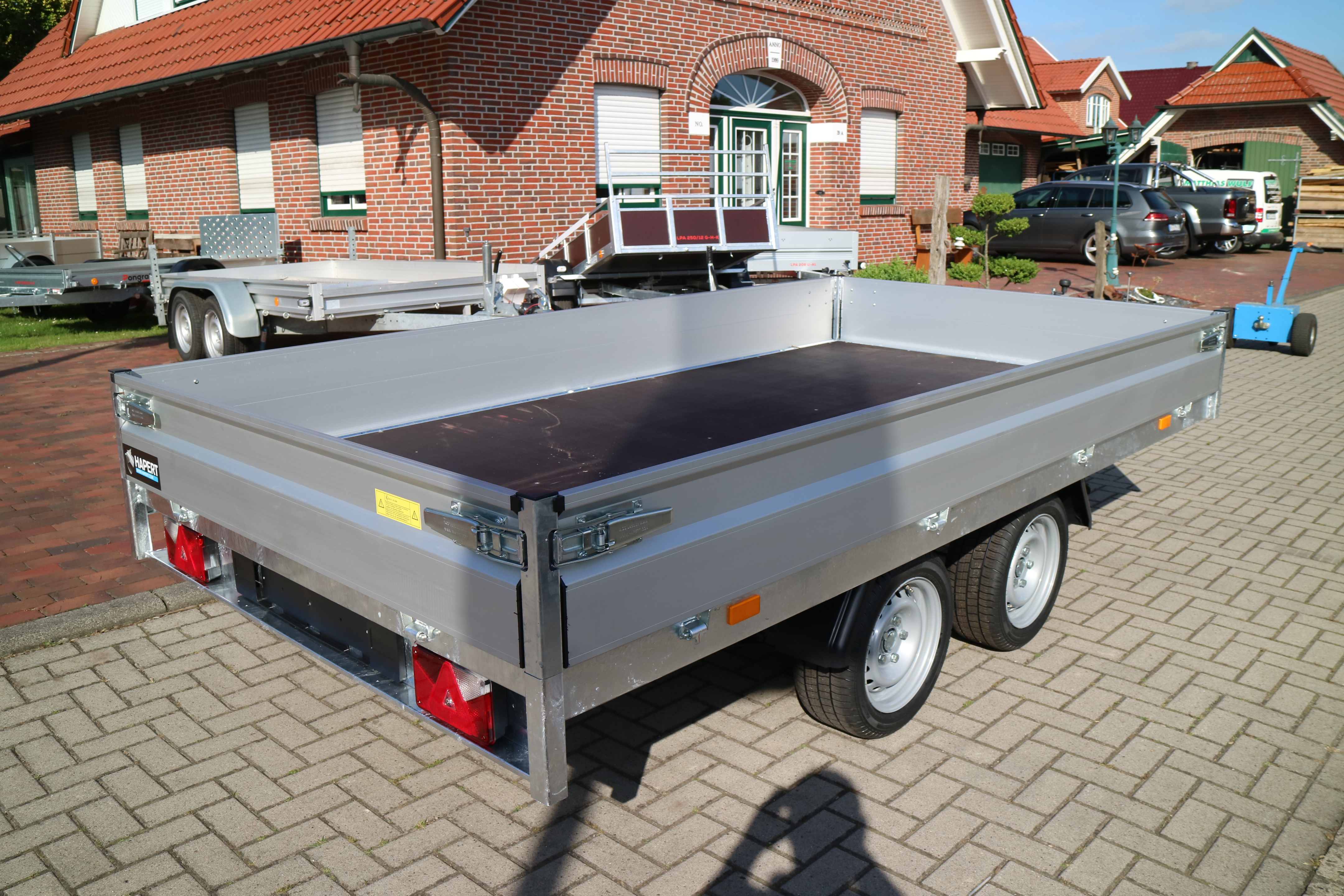 Hapert Azure Hochlader 2000 kg 335x180